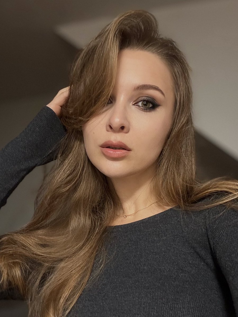 𝐃𝐚𝐬𝐡𝐚 tweet media