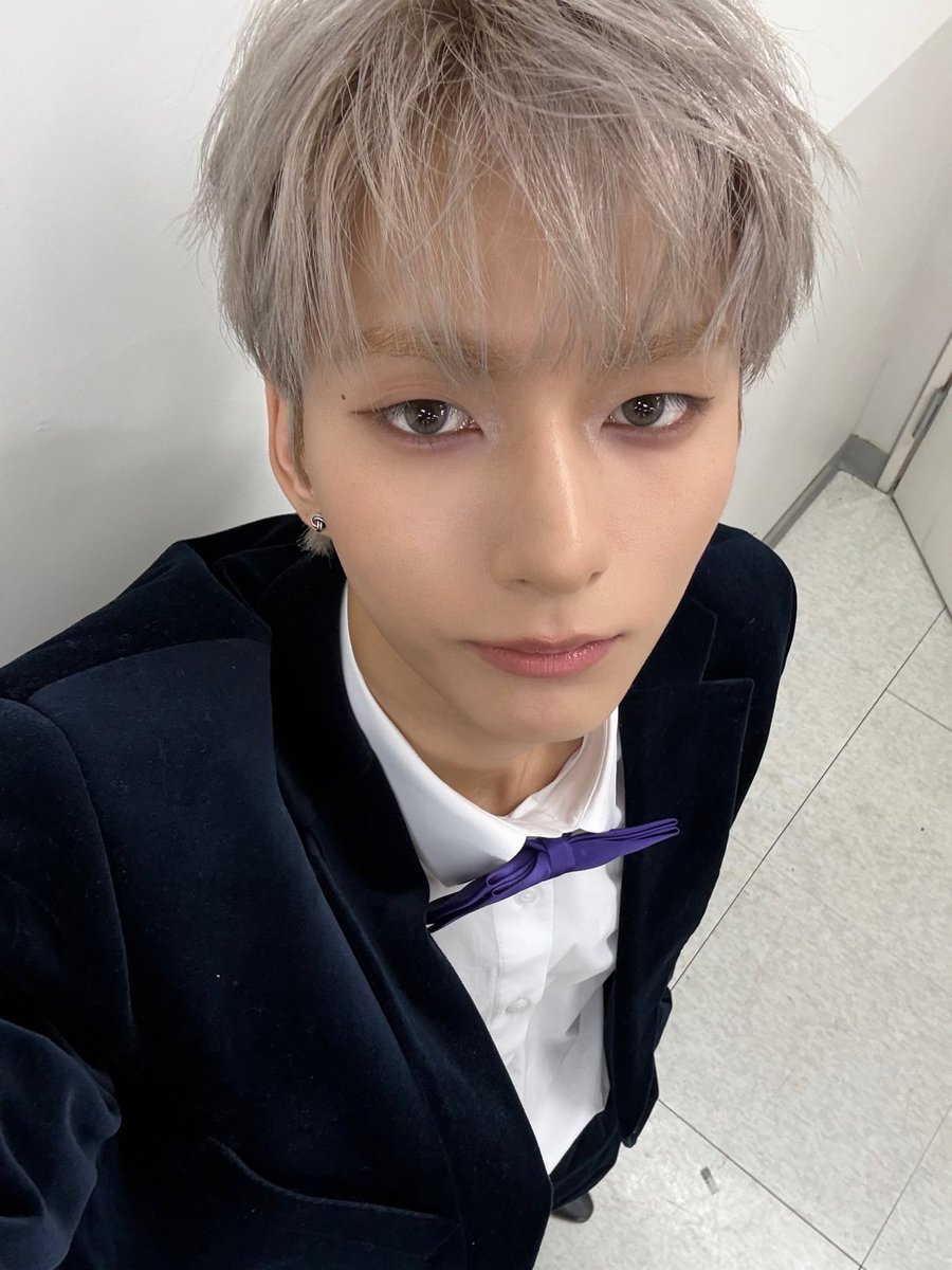 ODEVERDOSE's tweet image. im so glad oh seungmin became an idol,,, can u imagine someone with that face doing anything else like it wouldn't be Fair