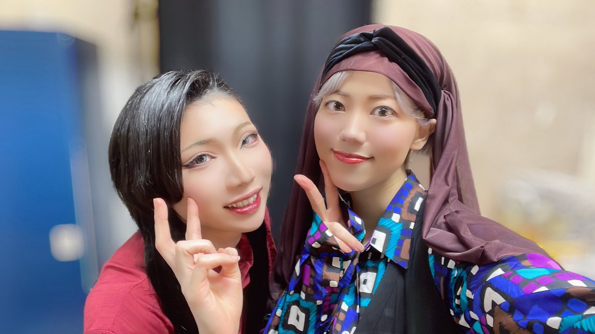 わぁぁあ！うれちぃ！！！

そんな優しいeMiちゃんのビジュも素敵だからみて！！！！！
最高にクールでカッコよくてアツいのよ！！！❤️‍🔥