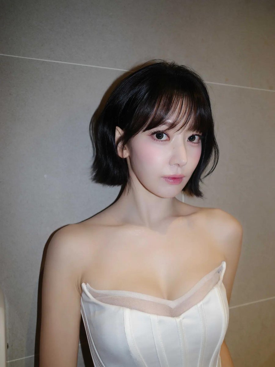 MSAKURA_ISLAND's tweet image. 260115 | PHOTO

@39saku_chan Instagram update

🔗: instagram.com/p/DTiCqfvE6m4/…

#사쿠라 #SAKURA #ックラ #宮脇咲良 #르세라핌 #LE_SSERAFIM