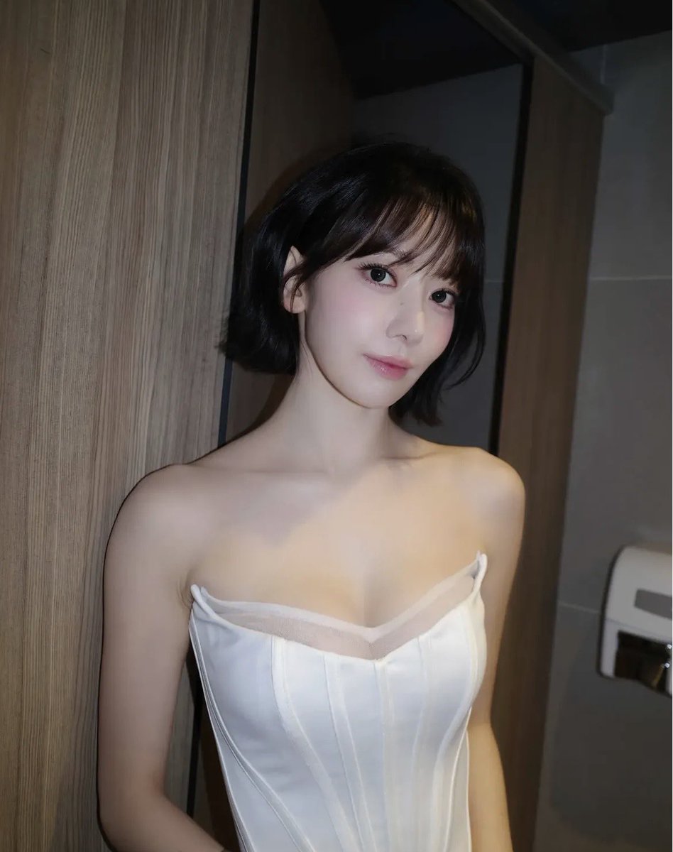 sserapics's tweet image. sakura instagram update