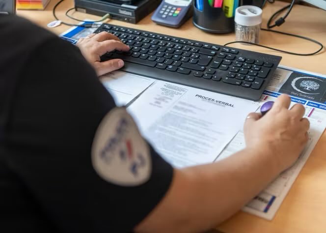 [ 🇫🇷 FRANCE ]

🔸 Selon Le Canard enchaîné, alors que l’État a dépensé environ 250 millions d’euros pour un logiciel de gestion des procédures pénales qui n’a jamais réellement fonctionné, les douaniers de l’Office national anti-fraude ont développé en interne leur propre