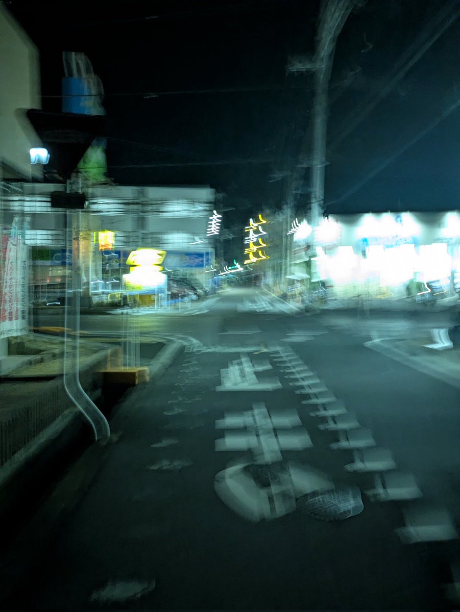 1__roxy's tweet image. 夜の雰囲気大好き