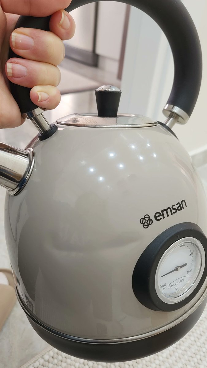 Melek Gulhan tweet media