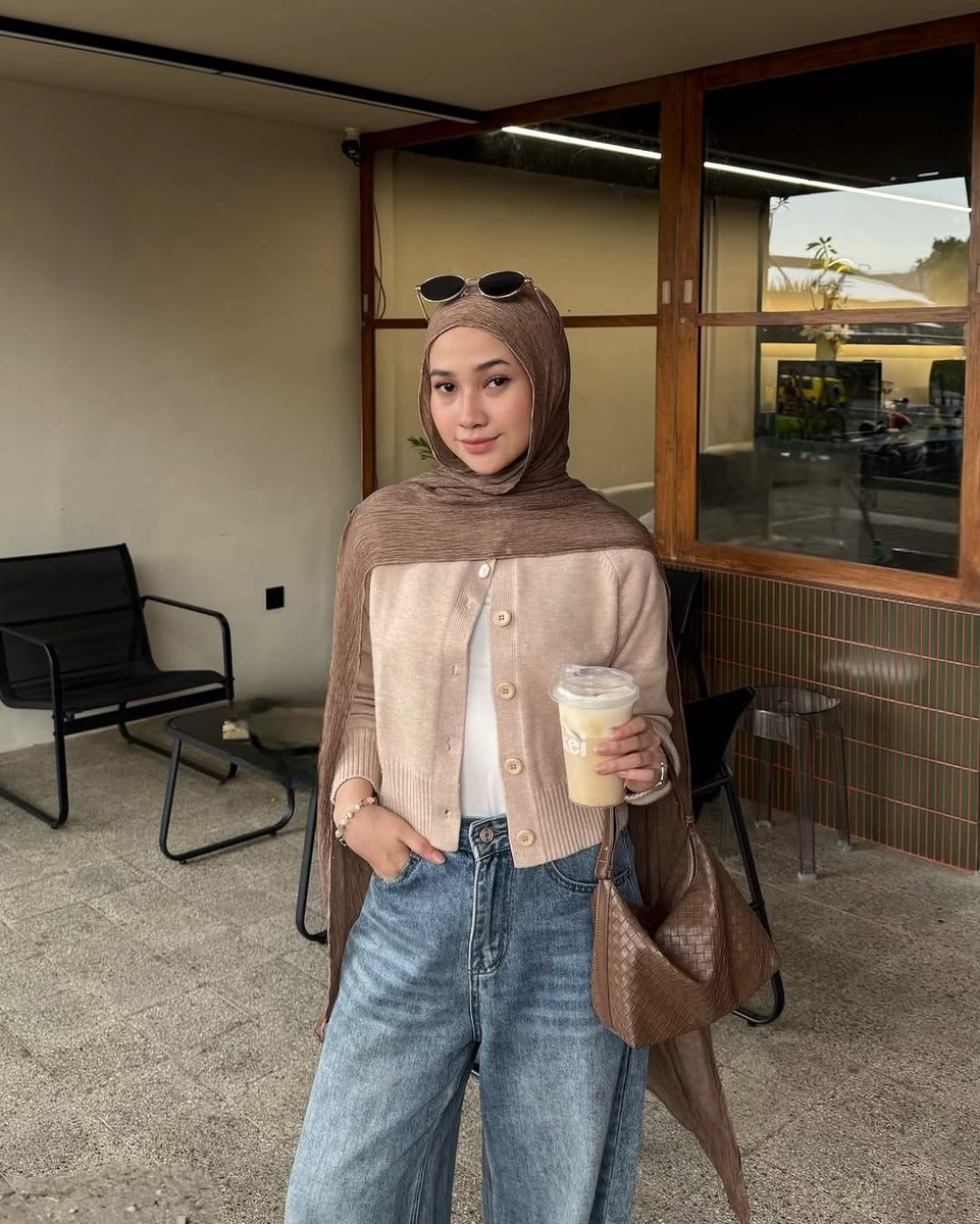 btflfairy's tweet image. outfit inspiration by Kirana

a thread