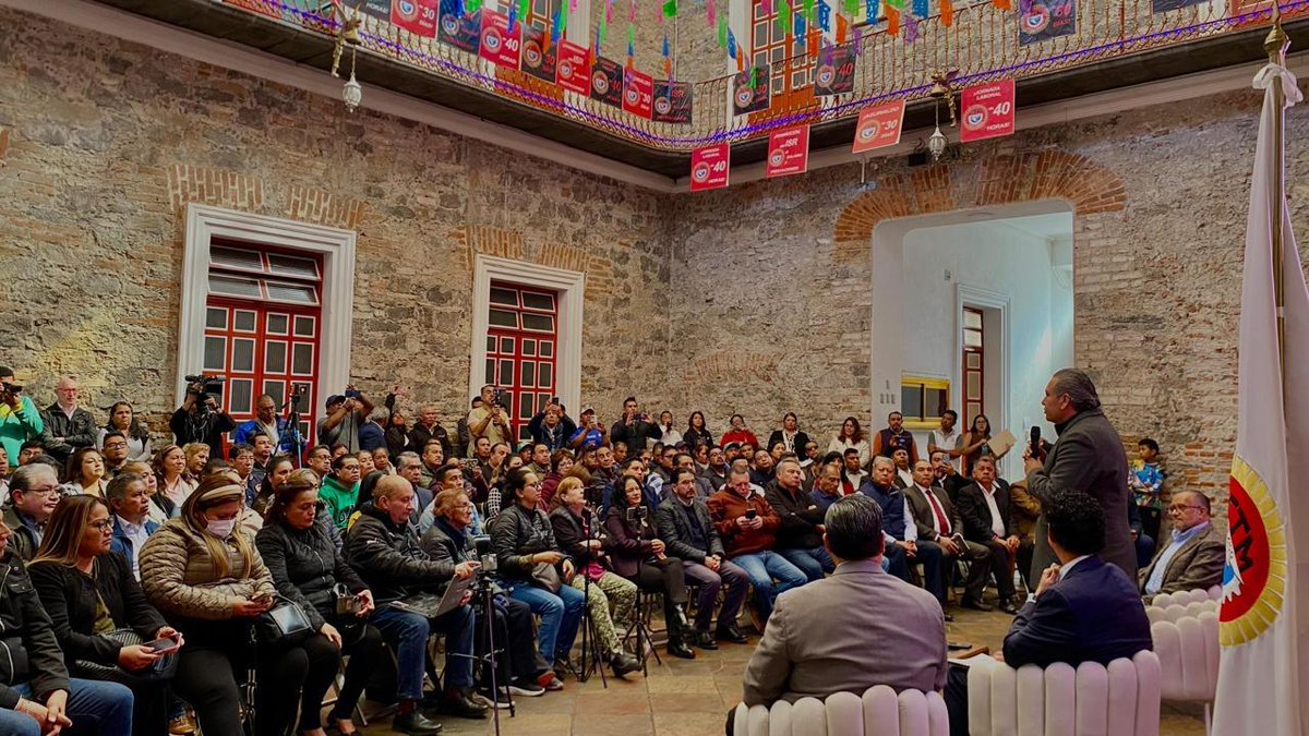 alfonso_josema's tweet image. Excelente #Conferencia en  @CTMPuebla, "Mitos Y Realidades De Los Empleos Y Salarios En México", por el gran #Líder José Luis Carazo Preciado!!! #CONASAMI, @CTM_MX @leobardosoto @FerSalgadoCTM