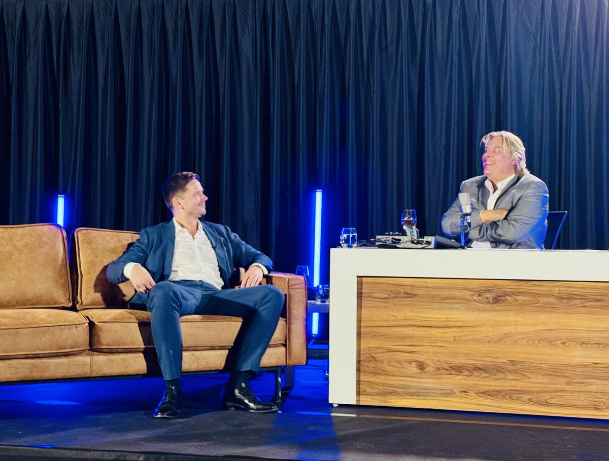 Diep geschokt door het overlijden van Robert Jensen. Een man die ongelofelijk veel heeft betekend voor het verzet tegen "de griezels".

Ik zal hem enorm gaan missen en onze gezamenlijke strijd onverminderd hard voort blijven zetten. Voor onze vrijheid en onze rechten.

Rust