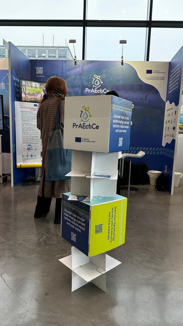 Apodissi tweet media