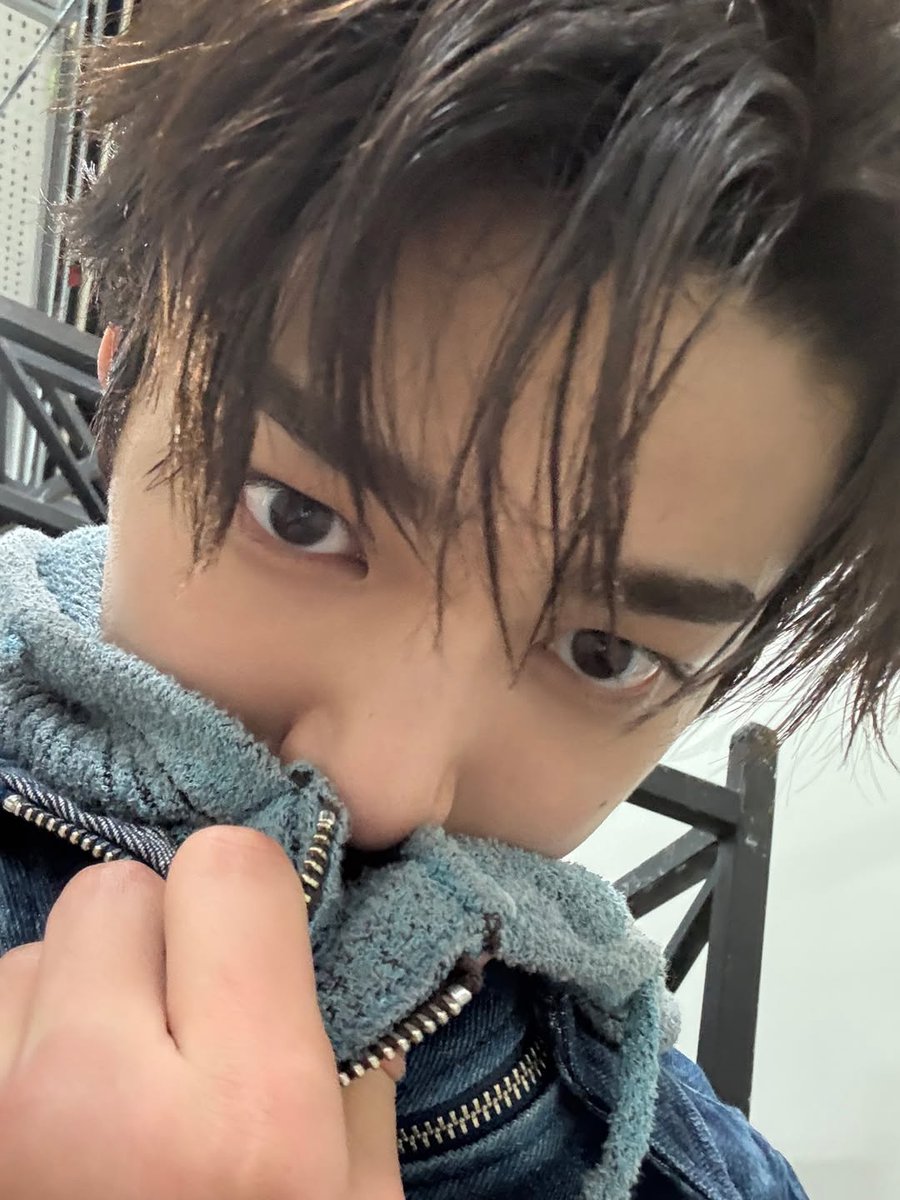 CORTISINDONESIA's tweet photo. [260115] INSTAGRAM

put your hands in the air !

(1)
#CORTIS #코르티스 #KEONHO #건호 #COLOR_OUTSIDE_THE_LINES #COTL https://t.co/amN3tJkxbE
