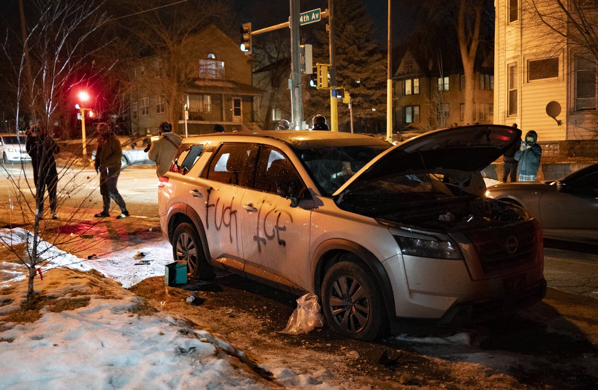 lizcollin's tweet image. 🚨Pics from North Minneapolis last night where rioters destroyed federal vehicles and stole firearms, ammunition and sensitive documents inside. All captured on livestreams.