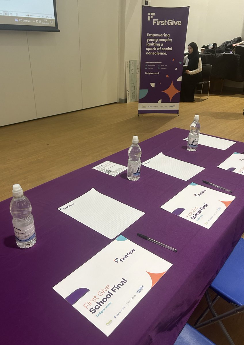 FirstGiveGK's tweet image. Excited to see how #Bold Y9s at @bolderacademy have been! It’s the @FirsGiveUK #Final &amp;amp; £1K grant is to be won by one class &amp;amp; their #charity! #Bold #YouthVoice for issues they care about! Proud to be a joining Mayor of Hounslow, Cllr Croft @LBofHounslow as a judge! @JPFoundation