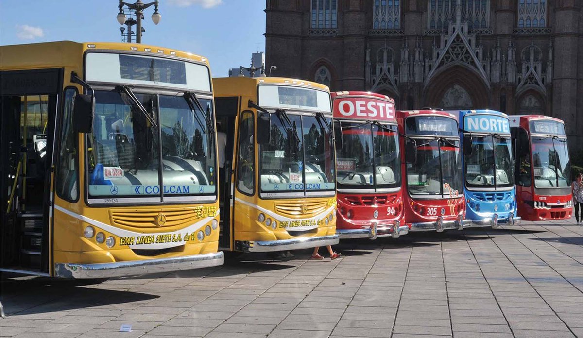 Turcolibia's tweet image. #Dato: En 5 días se cierra el plazo para presentar ofertas para participar del nuevo sistema de transporte público de #LaPlata. El 20 se abrirán los sobres con las ofertas y en marzo se piensa tener en funcionamiento el nuevo servicio