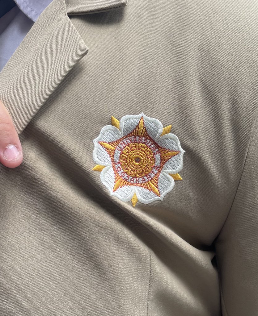 komfiunlabeled's tweet image. big 3 💛🤎💚