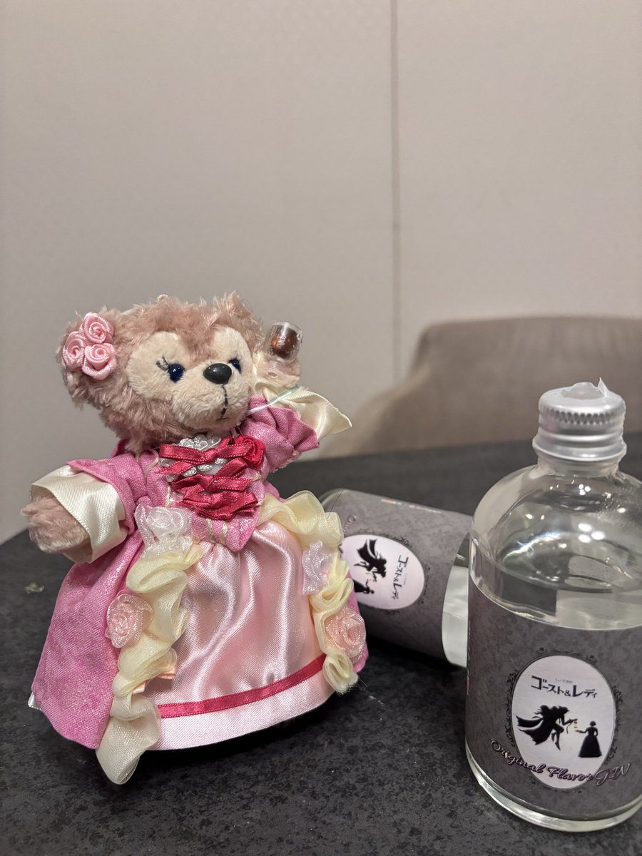 シャーロットちゃんとジンの飲み比べしてみたい
とか思いつつ仕上げたシャーロット
(ソワーレとマチーネ買ってなくてすいません…)
#ゴスレ
#劇団四季