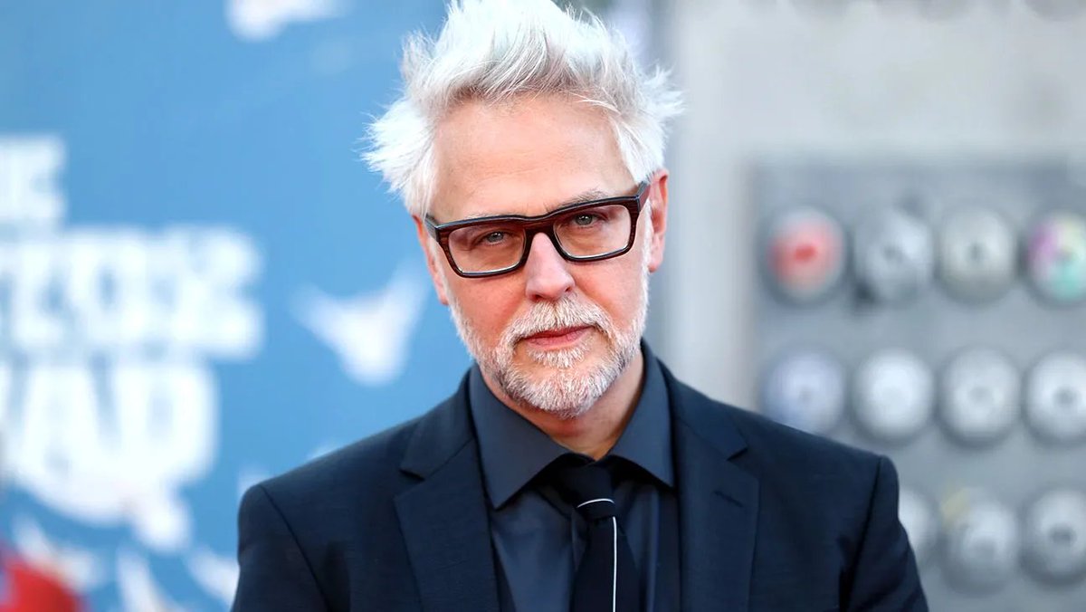 James Gunn il y a 1 an :

« La raison numéro un pour laquelle l’industrie du cinéma est en train de mourir, c’est que des films sont faits sans scénario terminé. »