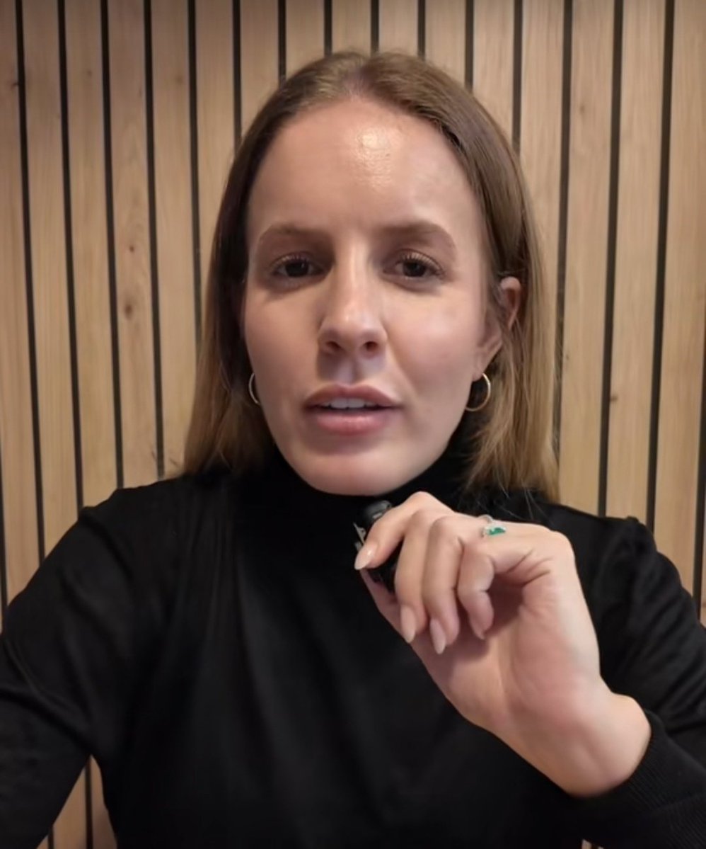 Encuestando's tweet image. 📊 ¿De qué lado estás?

🔄 ELI VIGIL
♥️ SARAH SANTAOLALLA