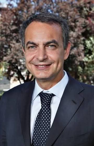 "La fiscalía archiva las causas contra Zapatero al no aportarse una sola prueba  factible"
Hazte oír vuelve a hacer el ridículo una vez más...
El dineral que se habrá gastado PP-Vox en el montaje del bulo...