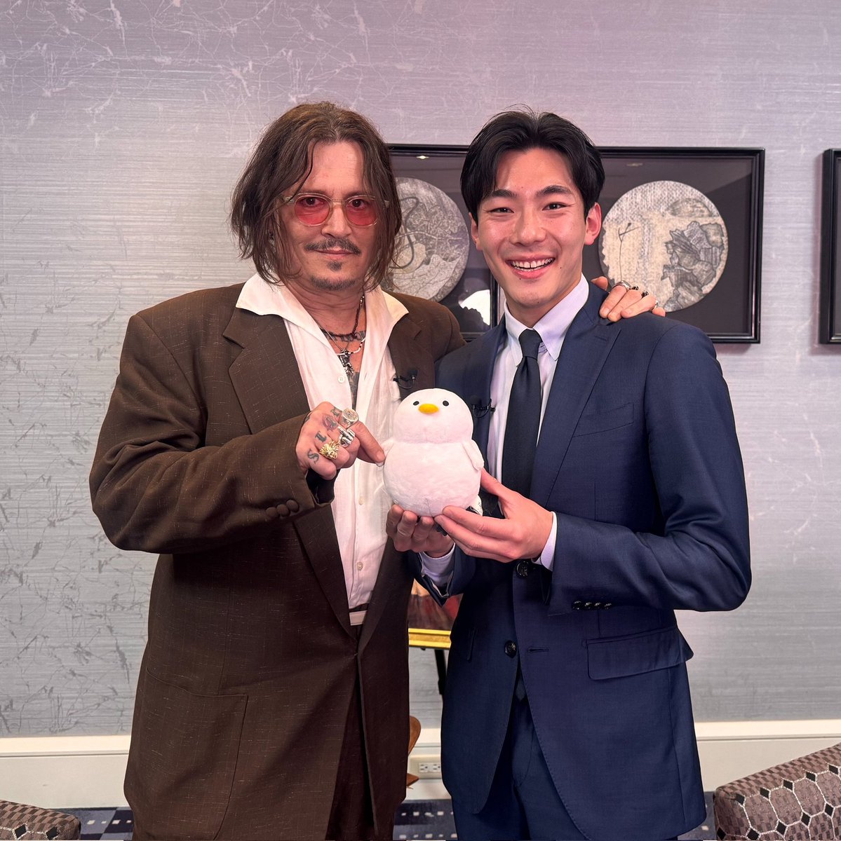 OMG AND ANOTHER INTERVIEW??? Johnny, did you even rest between interviews?🤣
#JohnnyDepp