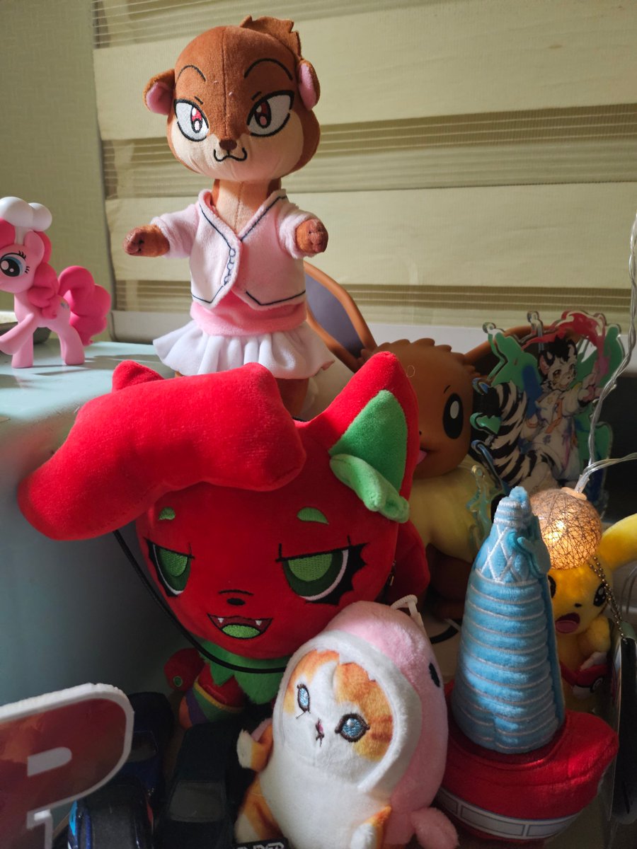 Kat🔜FURSTCLASS tweet media