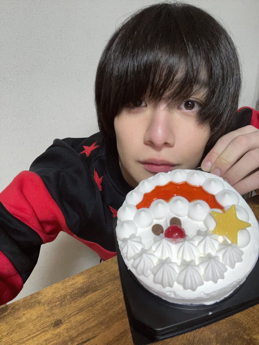 Yoshun_Kyoyama's tweet photo. サンタって1月は来ない？ https://t.co/mZby4qqIKL