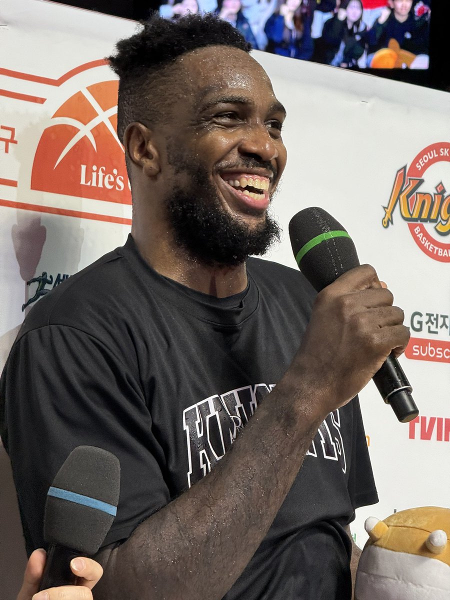 자밀워니가 웃잖아 !!!!!!!!!!!!!!!!