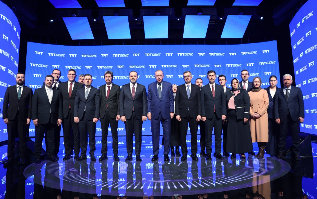 Bugün “Gelecek Sensin” sloganıyla yayın hayatına başlayan TRT Genç televizyon kanalımızın gençlerimize, ailelerimize, medyamıza ve milletimize hayırlı olmasını canıgönülden temenni ediyorum.

Yayıncılık alanında mühim bir boşluğun dolmasını sağlayan TRT yönetimine ve TRT Genç’in