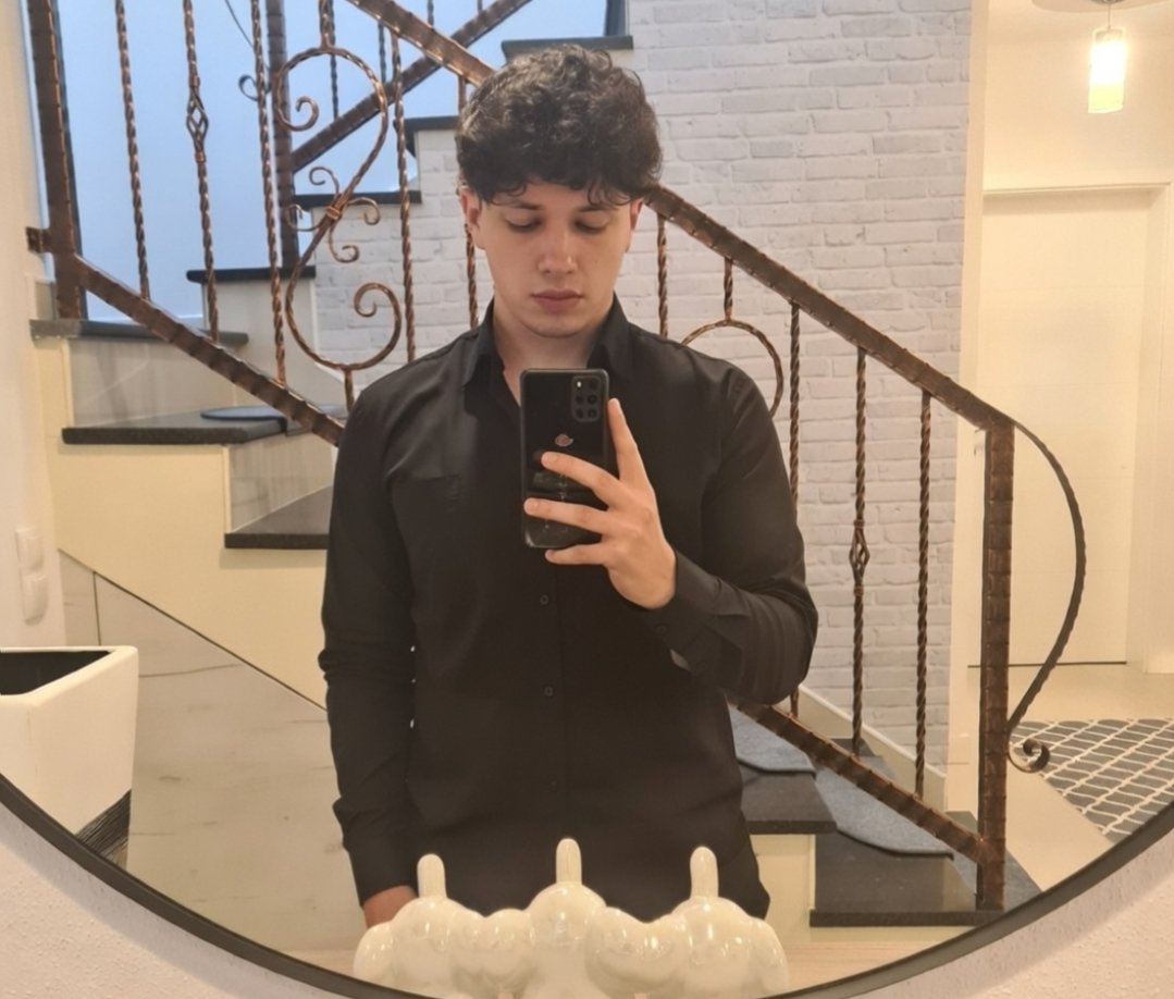 Fabuvibes's tweet image. 😌✌️