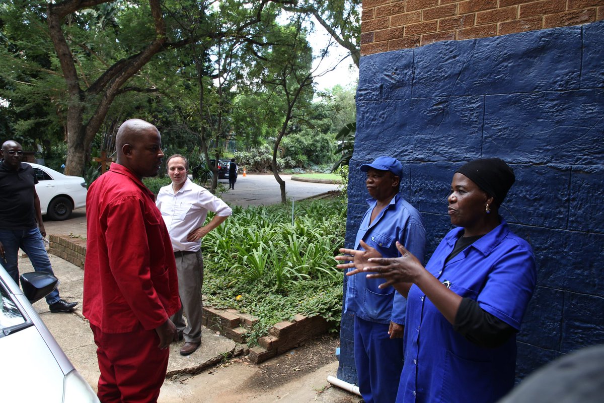 RamaboduObakeng's tweet photo. ♦️Laanghoven High School ♦️

We conduct our back to school program at Langhoven school in Region 3.

The school has approximately 1600 total population with 99% African learners.

The oversight visit revealed that high levels of crime, involving snatching of cellphones and other valuable items of learners is taking place around the school.

The school is located in a high accident zone caused by high speed taxis and motorists. While the school has proper infrastructure and operations, illegal dumping of garden waste inside the school was identified.

Various intervention measures including installation of speed humps, certification of premises, launching of stop-littering programs and setting up of Road-safety barricades will be considered.

Resumption of learning is well underway despite, prolong placement of learners due to poor facilitation by the district office.

#EFFinGovernment