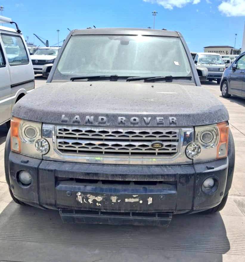 Eng_Matarra's tweet image. LANDROVER DISCOVERY 3 🔥🔥

#Chassis No.

▪️Cc. 2990
▪️Full Ac 🌧
▪️Diesel ⛽️ 
▪️Automatic
▪️Sport Rims 🛞
▪️Low Mileages 
▪️Full Documents ✅️ 

#BEI - MIL 29.5 + Registration 

IPO DAR

CALL 📞 📲-0793022184
WHATSAPP-0719542184