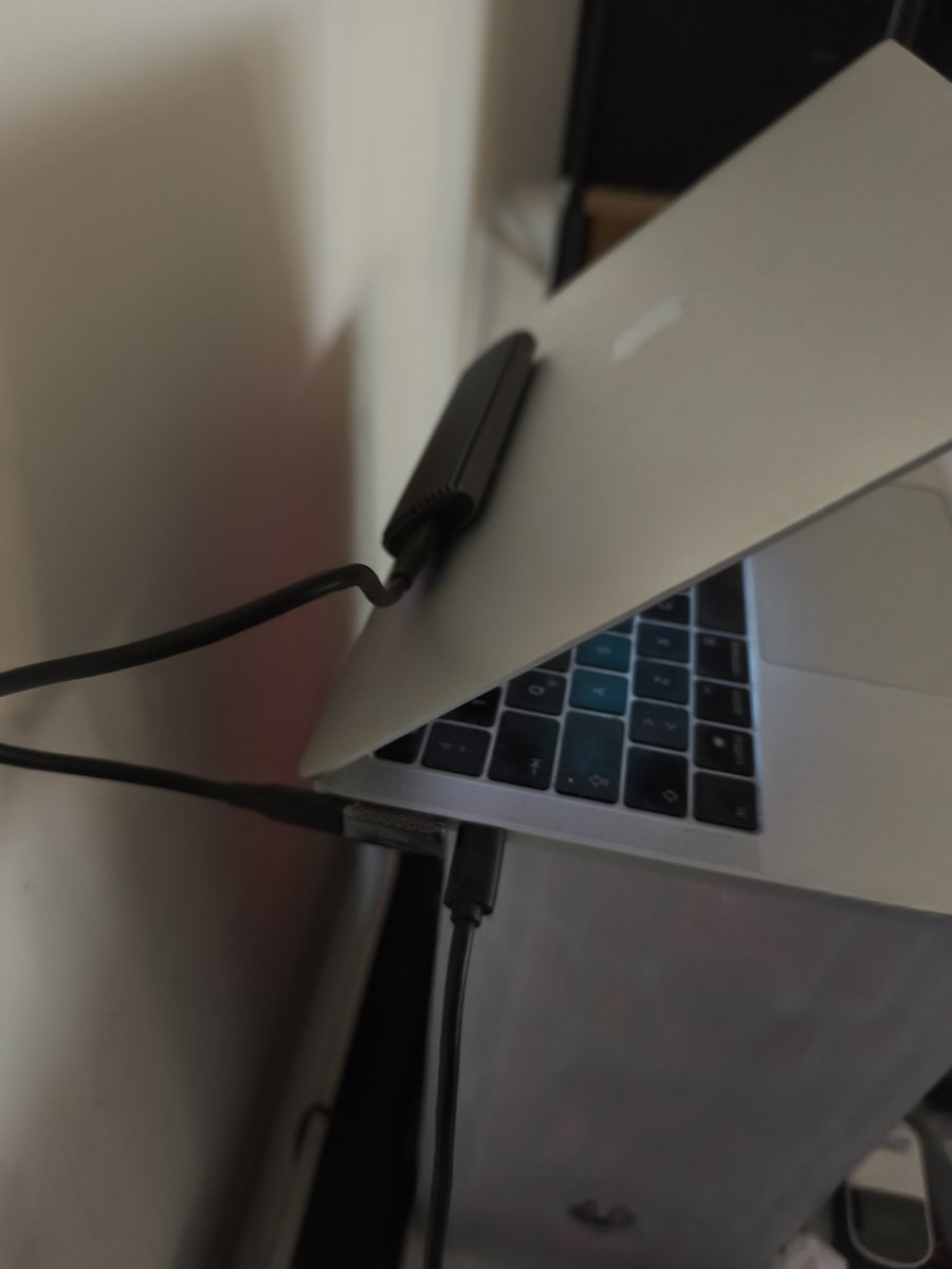 erkanmeyveci's tweet image. Bendeki cozum bu.. nvme harici kutu icerisine nvm disk ve yapıstırdım arkaya..