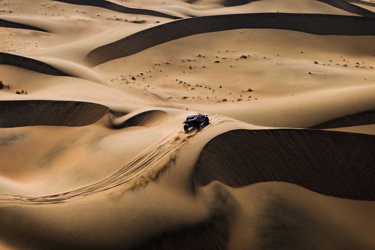 crisgutierrez's tweet image. 🏜️ #Dakar2026 | Etapa 11

Etapa larga y rápida, mucha velocidad y polvo constante desde atrás 😅. Rodamos concentrados, sin errores, y cruzamos meta 18ª. Sensaciones recuperadas y seguimos empujando hacia el final 💪🚗💨

🔗 Nota de prensa: mailchi.mp/ee6383046ed1/n…