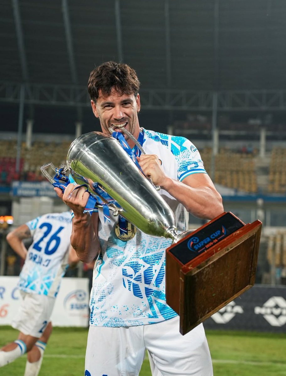 🚨 OFFICIAL 🚨

PERSIJAP resmi umumkan rekrutan baru penyerang sayap berkebangsaan Spanyol, 🇪🇸Iker Guarrotxena (33) untuk putaran kedua 🇮🇩ISL musim 2025/26.

Iker Guarrotxena sebelumnya bermain untuk klub India, 🇮🇳FC Goa (1st tier) selama 1.5 musim catat total 11 gol dan 4 asis