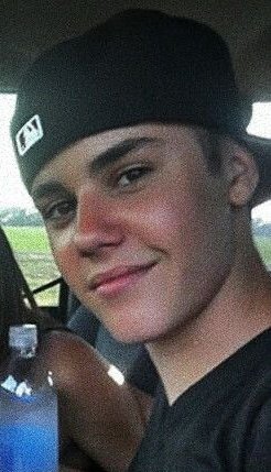 biebsdevotions's tweet image. Once a heartthrob, always a heartthrob