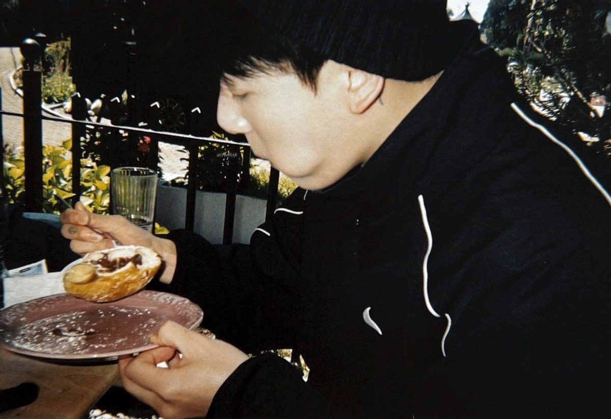 koollectae's tweet image. going into 2026 with the same boy i fell in love with in 2016.