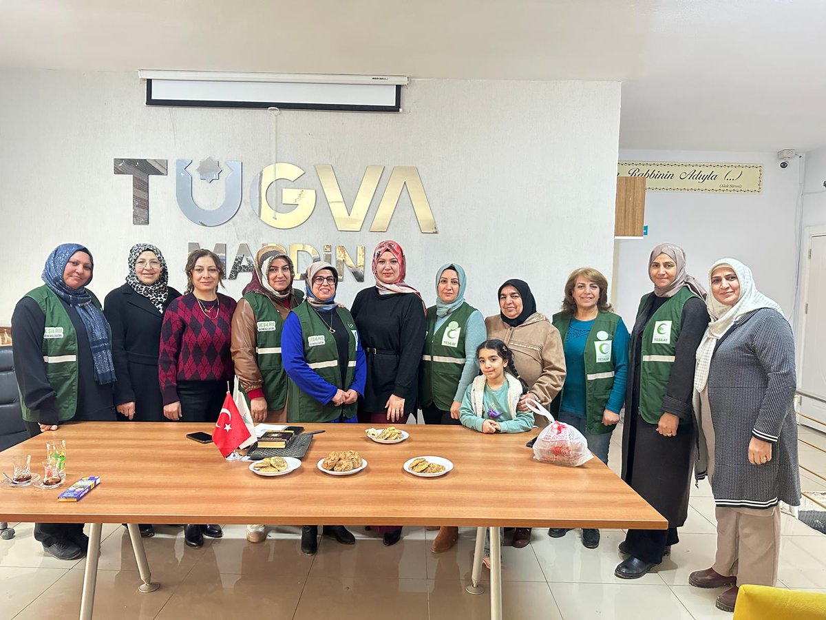 TÜGVA Aile ve Kadın Koordinatörlüğünde hazırlanan Muhabbet Meclisi programına Kadın Komisyonu Başkanımız Gülbahar MAVİDEMİR ve Yönetim Kurulu Üyeleri katılarak,Program öncesi katılımcılara Yeşilay ve YEDAM tanıtımı yapıldı.