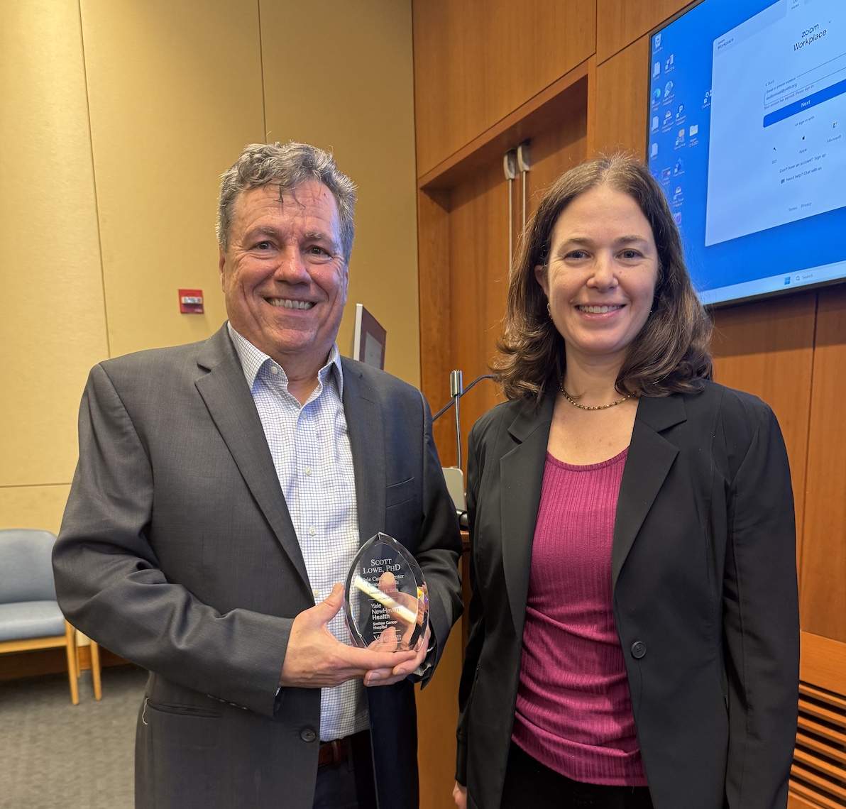 YaleCancer's tweet image. Thank you to Dr. Scott Lowe @LoweLabMSKCC @MSKCancerCenter for presenting #GrandRounds on potential programs to reveal and exploit the strategies nature uses to combat #cancer, including the impact of #p53 in #tumorsuppression. Watch his full talk youtube.com/watch?v=B6pji1….