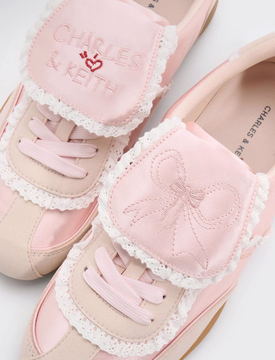 ___h___r___k__'s tweet image. ちゃーきーからとんでもないメロい靴が出た