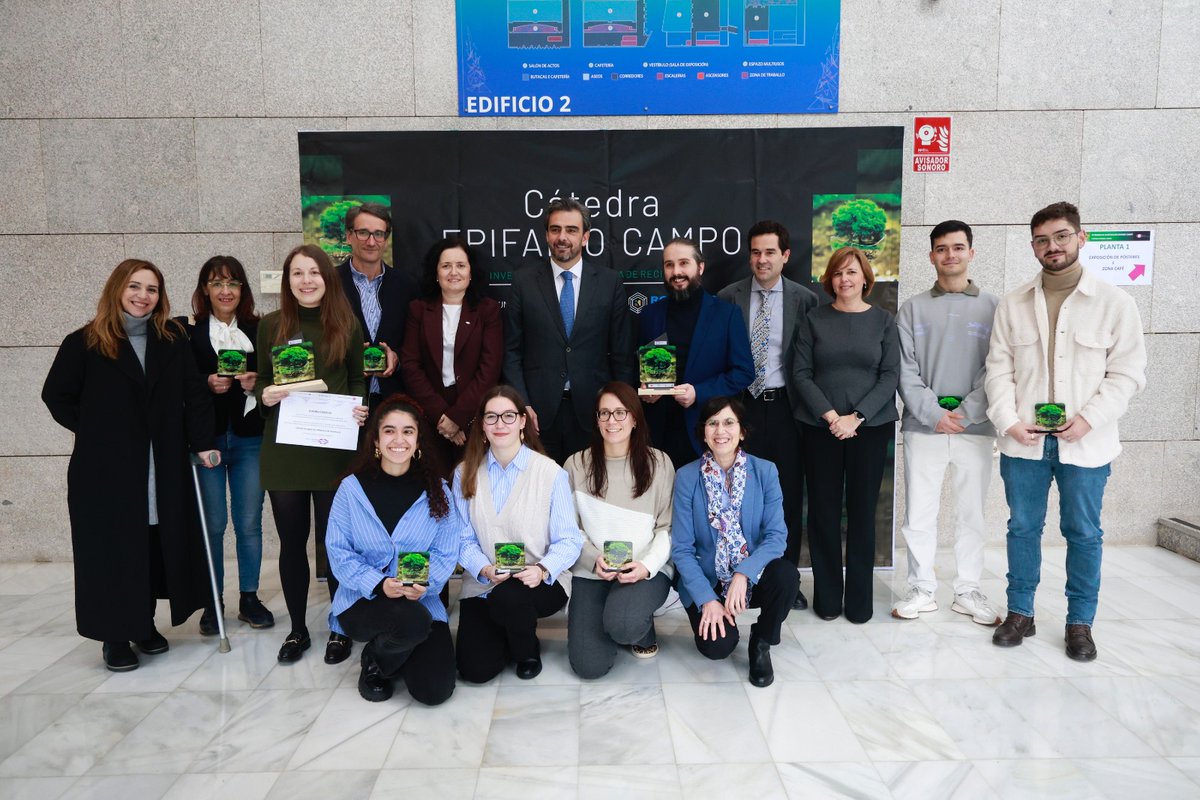 Foi un pracer participar na entrega dos III Premios de investigación Epifanio Campo, que promoven a investigación na xestión e valorización dos residuos industriais en beneficio do desenvolvemento sostible

Grazas a todos os participantes polo seu labor e parabéns aos galardoados