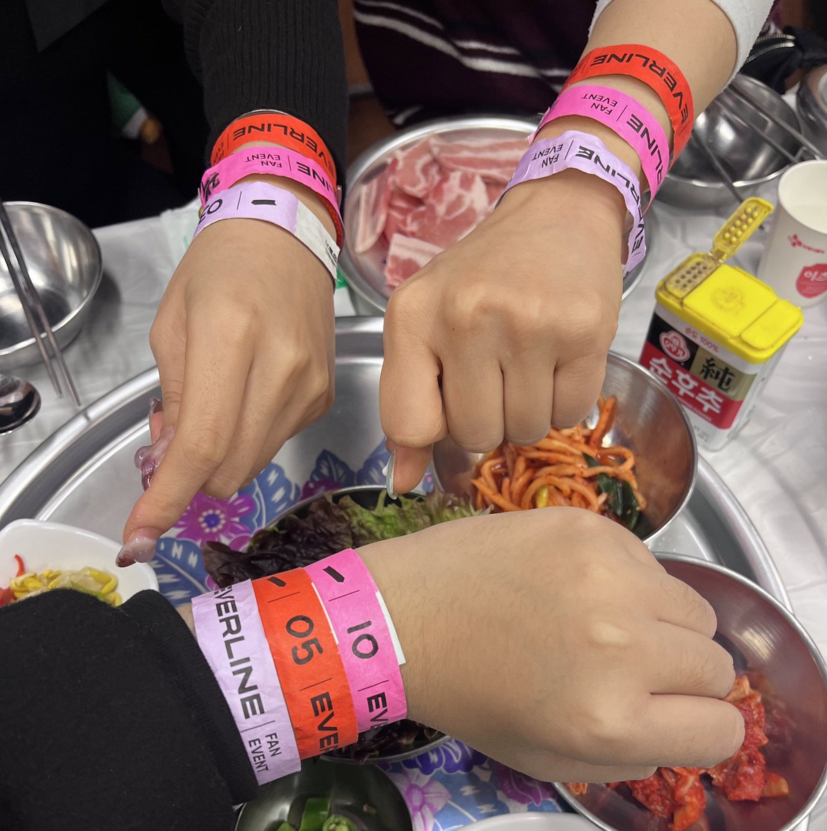 🪄 케빈이랑 놀이동산 데이트도 하고 떡볶이 코트 입고 겨울 날씨도 즐기고🎶 탐정이 되어서 케빈의 마음을 사로잡을 방법도 확인한 켑프👀 케빈이랑 같이 알찬 하루를 보내서 즐거웠어요🥰