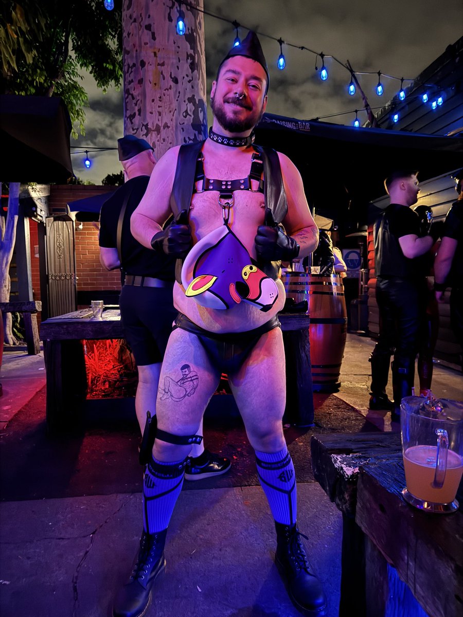 Kinda noticing that I look hot in leather??? 😳😳😳

Am I entering my leather boy era?