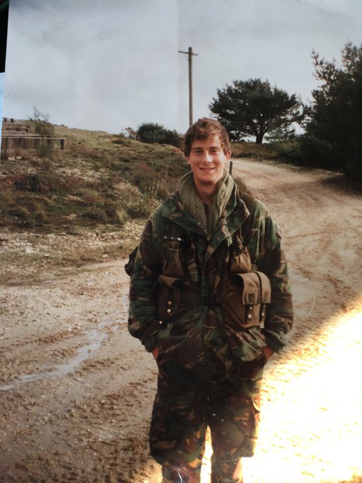 BearGrylls's tweet image. I failed SAS selection the first time.
People don't know that. They just see the headline.
But I failed. Here's what that taught me. 🧵