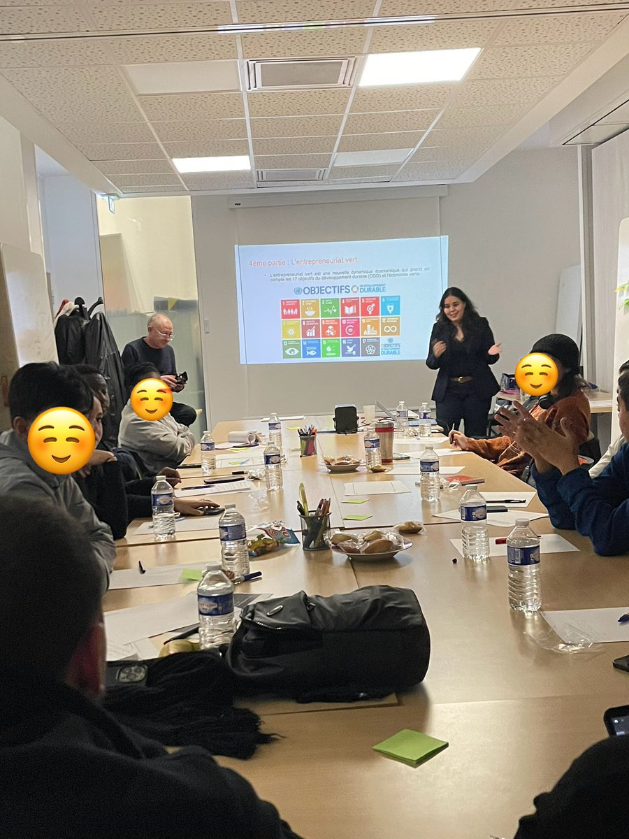 Nesrine tweet media