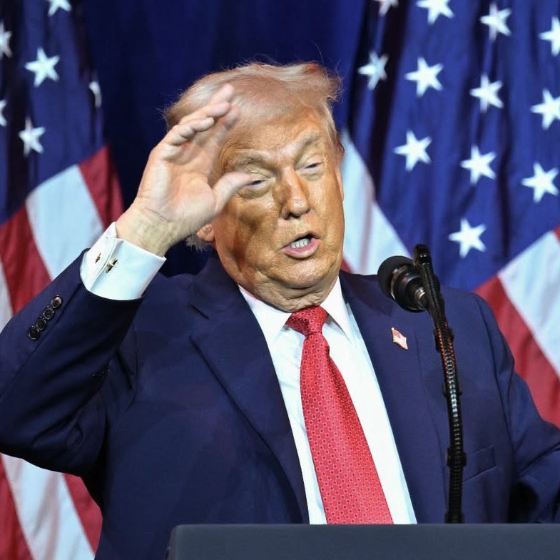 PopCrave's tweet image. Donald Trump threatens to invoke the Insurrection Act and deploy troops in Minnesota amid tensions over the presence of ICE in the state.