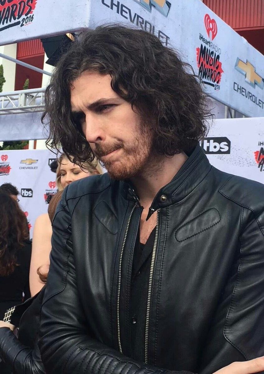 leatherzier rare sighting 🧎🏻‍♀️