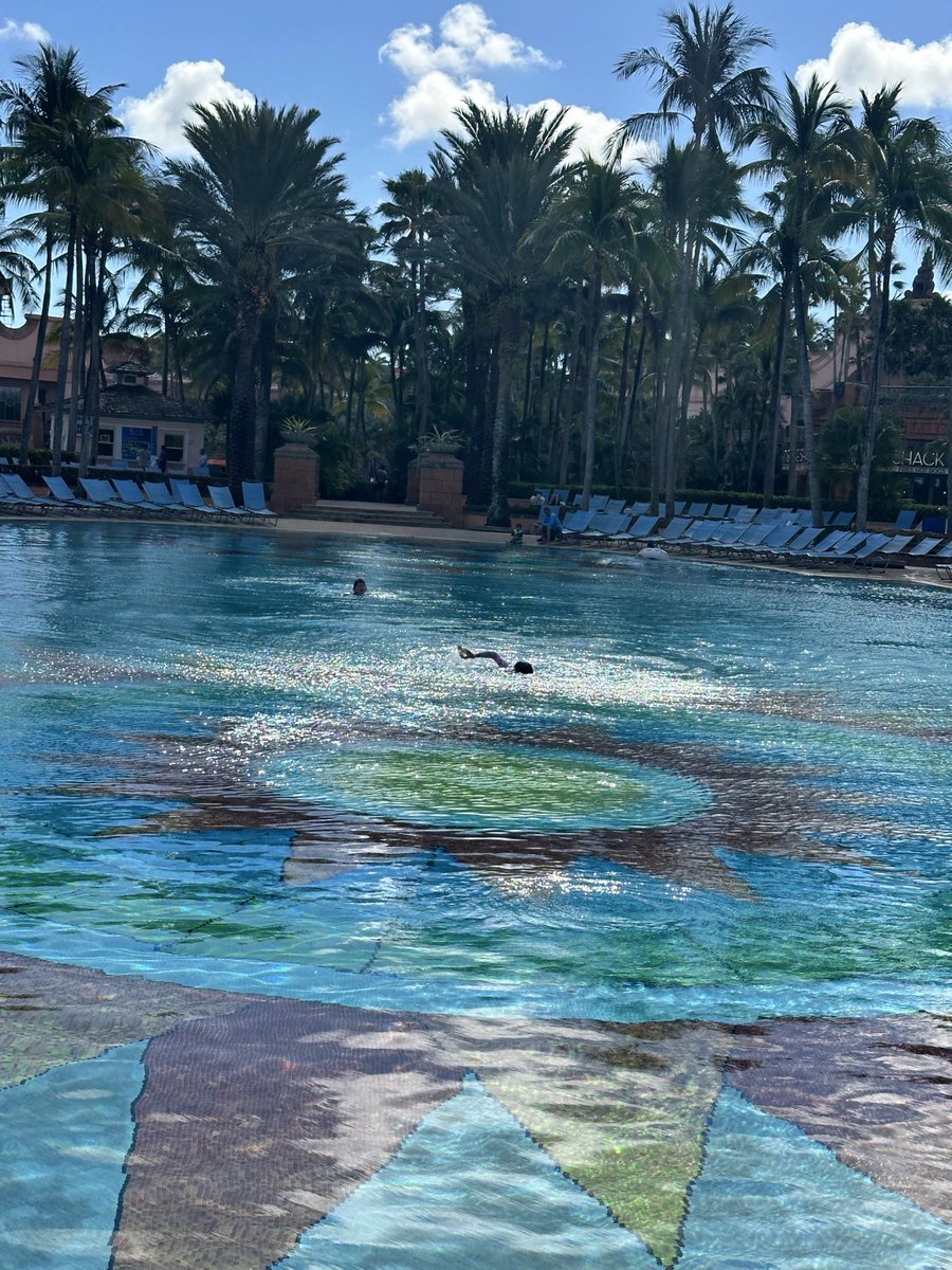 Mrs. Mon Q info tweet media