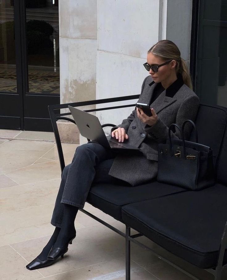 Diorgirlx's tweet photo. no one’s going to achieve your goals for you https://t.co/jZrlQdoQ6c