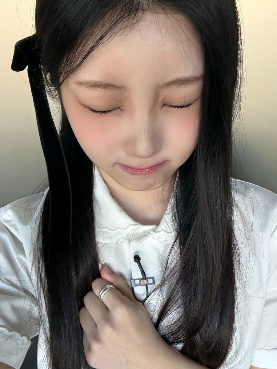 fromwonhee's tweet image. 🐿️📸 260115 | 22:57 KST

“right before going in to film radio star..”
“my heart was pounding, i was super nervous…”
“i was extremely nervous at first”
“seriously thump-thump-thump…..”
“ranked no. 1 for my most nerve-wracking moment recently…”