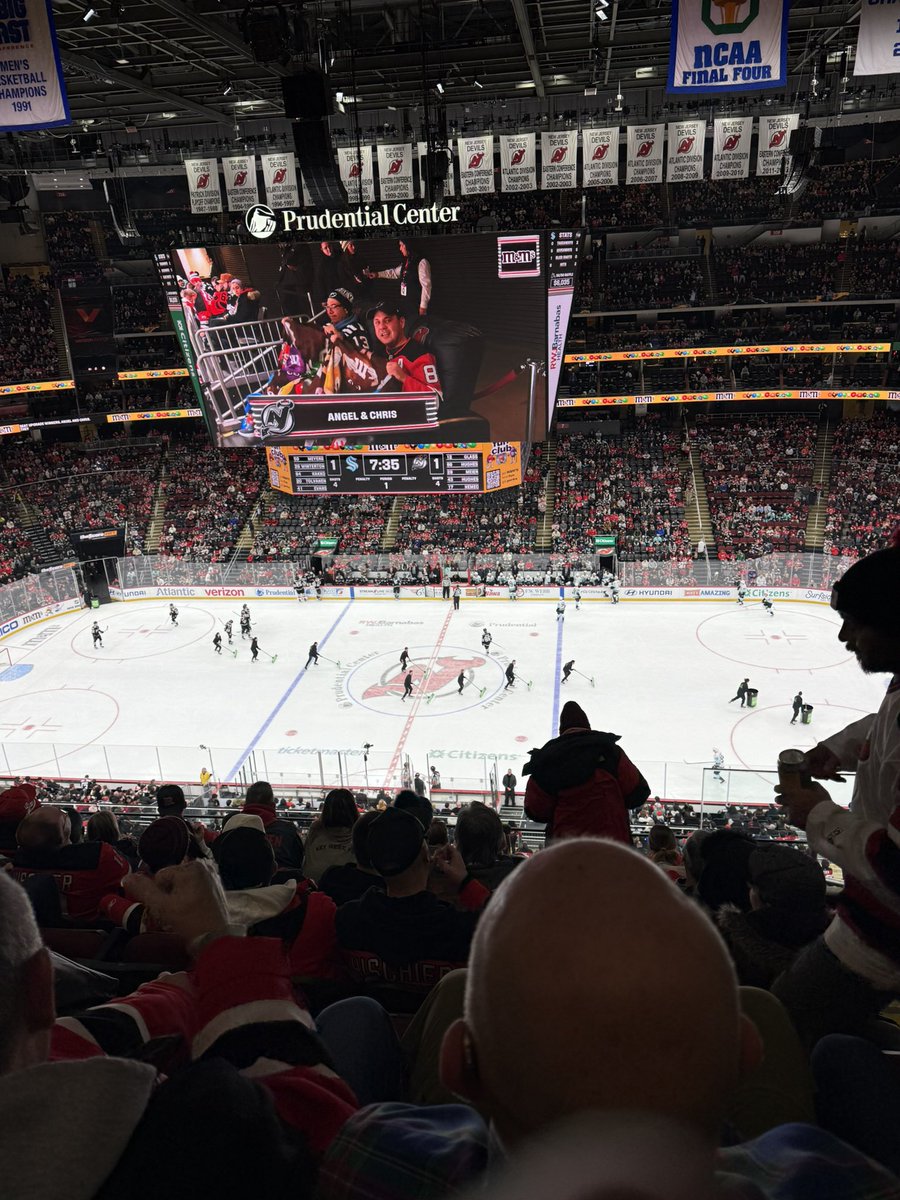 SWNets89's tweet image. First NHL hockey game last night. Fun experience