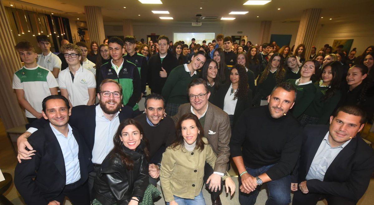 CesurEdelSur's tweet photo. Más de 200 alumnos de Andalucía Oriental se encuentran hoy en Málaga con referentes empresariales en la IX edición de #ImGrowlaber . 🚀

Jaime Obando, Francisco Bernal y Curro Rodríguez comparten sus claves: formación, resiliencia y esfuerzo.

https://t.co/9a9Zsa0YHA https://t.co/9mL4DGg4hX