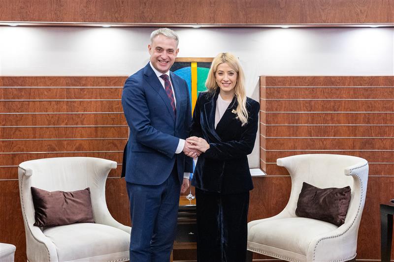 ℹ️ Wicepremier <a href="/KGawkowski/">Krzysztof Gawkowski</a> spotkał się z Przewodniczącą Parlamentu Cypryjskiego, Panią Anitą Demetriou. 

Rozmowa dotyczyła planów cypryjskiej prezydencji i współpracy między oboma krajami. Spotkanie obejmowało również wymianę doświadczeń w ochronie dzieci w internecie, walce z